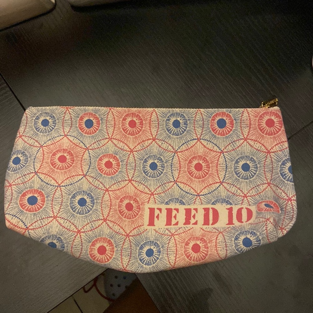 Clarins Feed 10 Makeup Bag